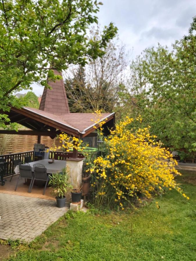 Melinda nyaralóház Balatonkenese Exterior foto